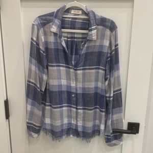 Bella Dahl button down shirt. Size M